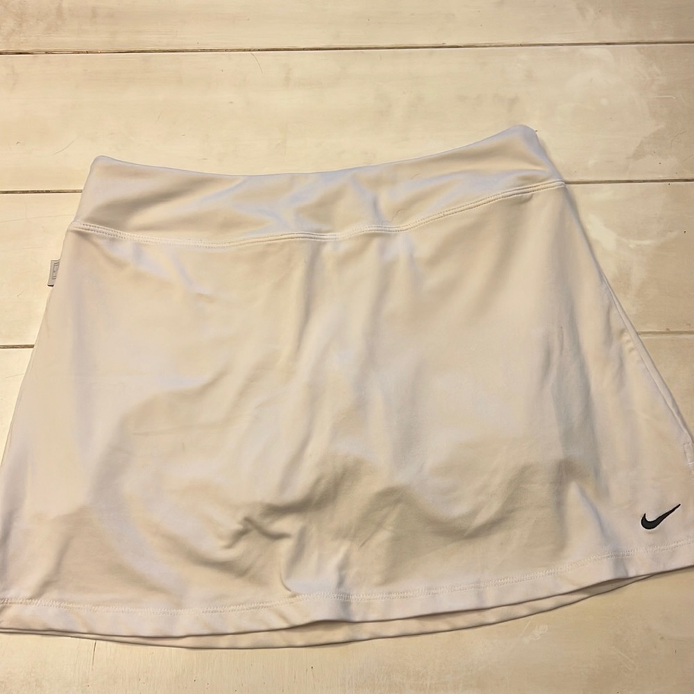 Nike ladies medium tennis skirt